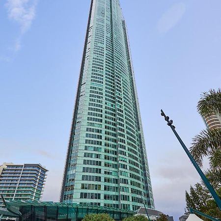 Serain Residences On 9 Hamilton Avenue Голд-Кост Экстерьер фото